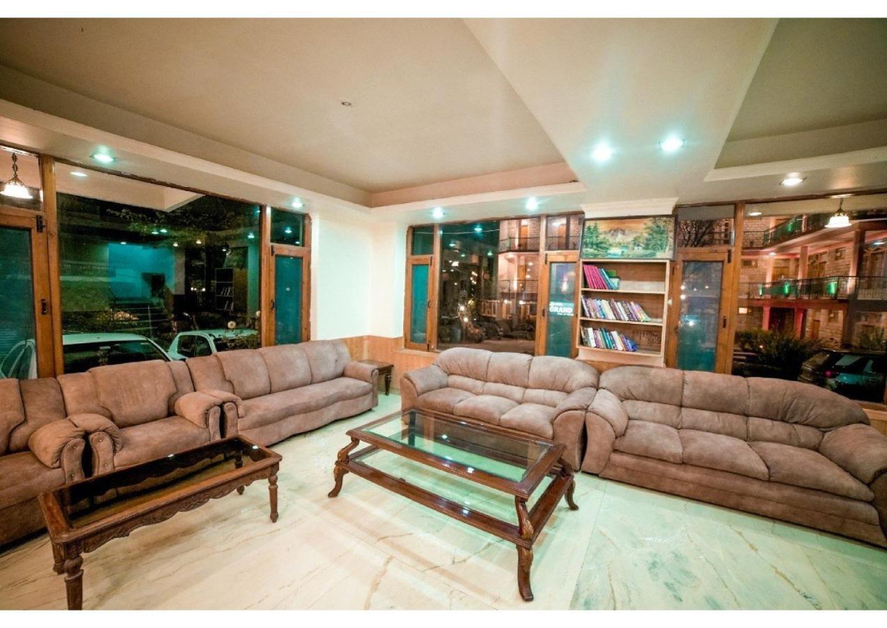 Manali Hotel ภายนอก รูปภาพ